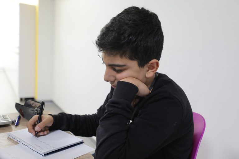 تیم اجرایی مسابقات برنامه نویسی آنلاین دانشگاه صنعتی شریف