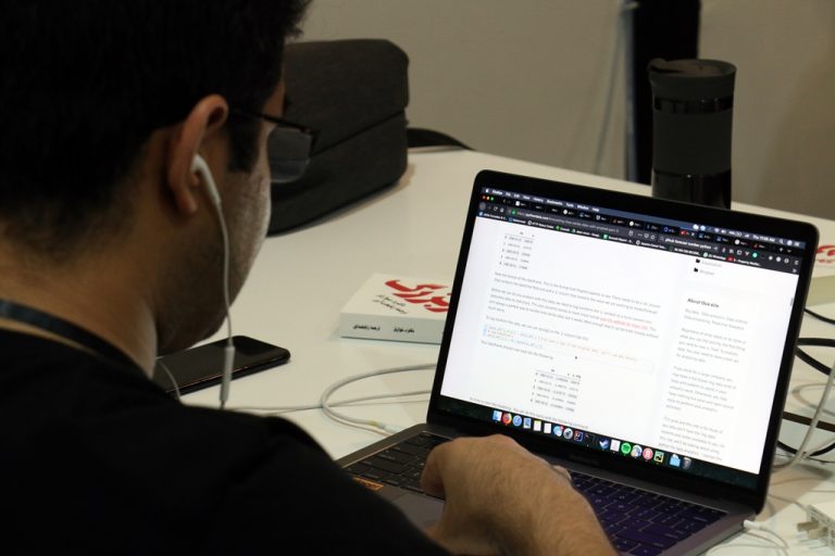 تیم اجرایی مسابقات برنامه نویسی آنلاین دانشگاه صنعتی شریف